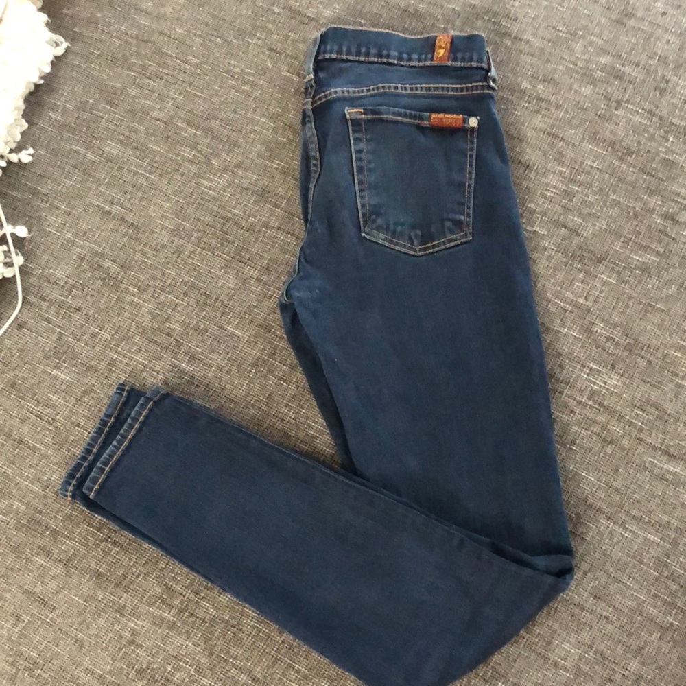 Skinny jeans. Blue. Good condition. Stretch.